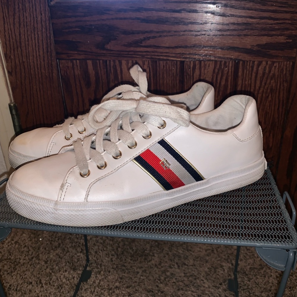 tommy hilfiger sneakers